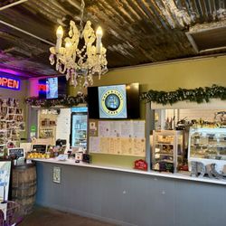 Dark & Light Cafe