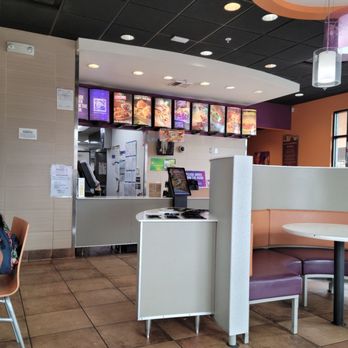 Taco Bell - Been long ass time since ive been here. - Fast Food Near Me - Daly City, California