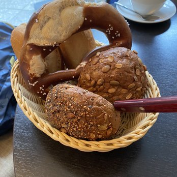 Brezel Berlin - Bread basket - Cafes Near Me - Berlin, BE