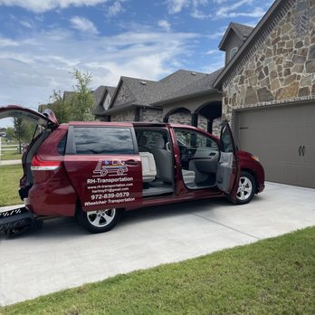 RH-Transportation - Toyota Sienna Wheelchair Accessible Van - Medical Transportation Near Me - Wylie, Texas RH-Transportation - Toyota Sienna Wheelchair Accessible Van - Medical Transportation Near Me - Wylie, Texas