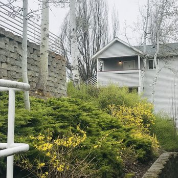 Willow Place - Apartments Near Me - Pullman, Washington Willow Place - Apartments Near Me - Pullman, Washington