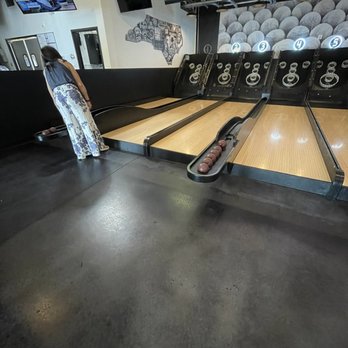 Slingshot - Charlotte - Skeeball - Social Clubs Near Me - Charlotte, North Carolina