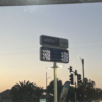 ARCO Station - July 8, 2023 - Gas Stations Near Me - Long Beach, California ARCO Station - July 8, 2023 - Gas Stations Near Me - Long Beach, California