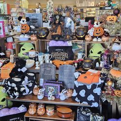 Karen’s Hallmark Shop