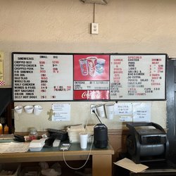House of Mama D's Barbecue And Seafood - Inside