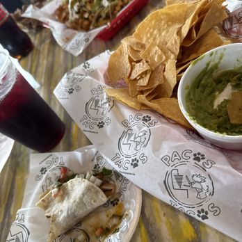 Pacos Tacos Harvey - Traditional taco with portobello mushroom.  Chips and guacamole. - Mexican Near Me - Harvey, Louisiana