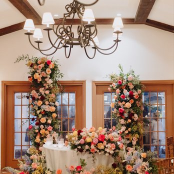Peonies & Petals - Floral Designers Near Me Peonies & Petals - Floral Designers Near Me