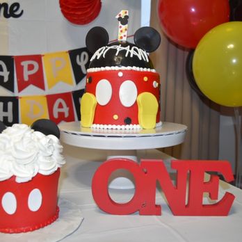 Lincoln Bakery - Mickey Mouse Cake and Smash Cake - Bakeries Near Me - Anaheim, California