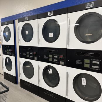 Maytag Equipped Laundry - A few of the NINETEEN dryers out of order - Laundry Services Near Me - Flagstaff, Arizona Maytag Equipped Laundry - A few of the NINETEEN dryers out of order - Laundry Services Near Me - Flagstaff, Arizona