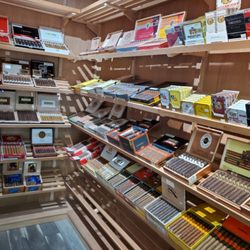Elegant Smoke n Vape - Best walk in Himador and great selection of Cigars!!