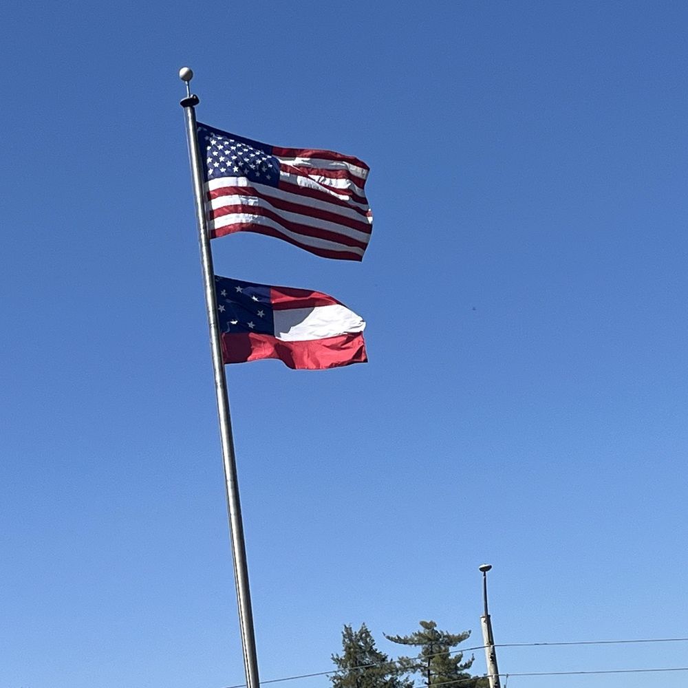 Confederate Memorial Hall - Flags of the USA & the Confederate Flag - Landmarks & Historical Buildings Near Me - Knoxville, Tennessee Confederate Memorial Hall - Flags of the USA & the Confederate Flag - Landmarks & Historical Buildings Near Me - Knoxville, Tennessee