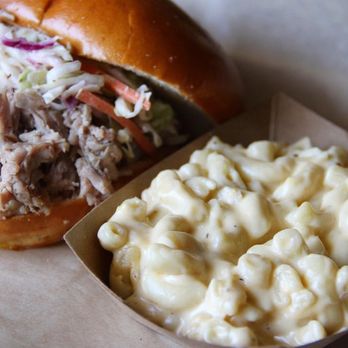 Deep Run Roadhouse - Mac and Cheese made with a cheddar and monteray jack cheese sauce - Barbeque Near Me - Richmond, Virginia