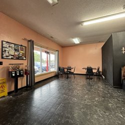 The Tasty Crave - Sitting area
