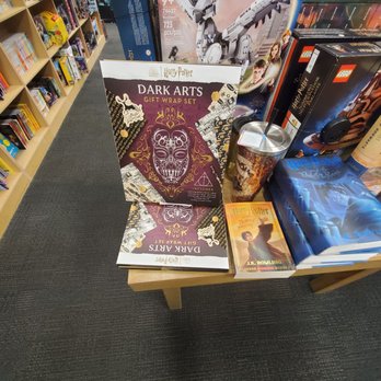2nd & Charles - Harry Potter Table - Video Game Stores Near Me - Chantilly, Virginia