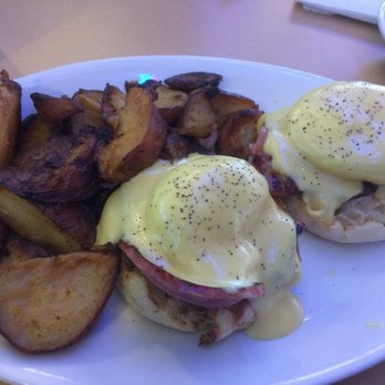 Johnny's Roadside Diner - You know what it is! - American Near Me - Hadley, Massachusetts