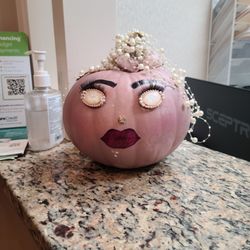 First Coast Dermatology - Greeted at the counter by one of the very friendly staff.