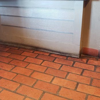 Chili's - Filthy floor - Tex-Mex Near Me - San Jose, California Chili's - Filthy floor - Tex-Mex Near Me - San Jose, California