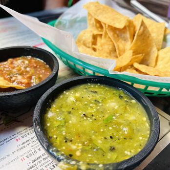 El Chingon Bad Ass Mexican - Complementary chips and salsa at El Chingon Restaurant at Gaslamp Quarter in Downtown, San Diego, CA. - New Mexican Cuisine Near Me - San Diego, California El Chingon Bad Ass Mexican - Complementary chips and salsa at El Chingon Restaurant at Gaslamp Quarter in Downtown, San Diego, CA. - New Mexican Cuisine Near Me - San Diego, California