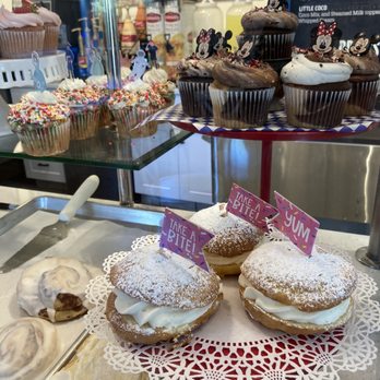 Blue Rooster Bake Shop & Eatery - Cupcakes - Bakeries Near Me - Lawrenceville, Georgia Blue Rooster Bake Shop & Eatery - Cupcakes - Bakeries Near Me - Lawrenceville, Georgia
