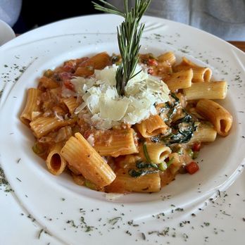 Pink Pony - Chicken riggie pasta (without the chicken) - New American Near Me - Mackinac Island, Michigan Pink Pony - Chicken riggie pasta (without the chicken) - New American Near Me - Mackinac Island, Michigan