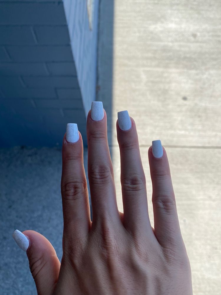 Crystal Nails Logo