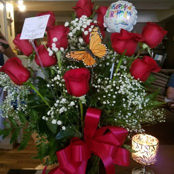 Flower Lane - A dozen red roses - Florists Near Me - Pomona, California Flower Lane - A dozen red roses - Florists Near Me - Pomona, California