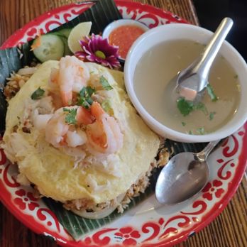 Monterey's Fish House - Seafood Near Me - Monterey, California