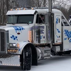 Justin's Automotive - Heavy 50Ton Wrecker