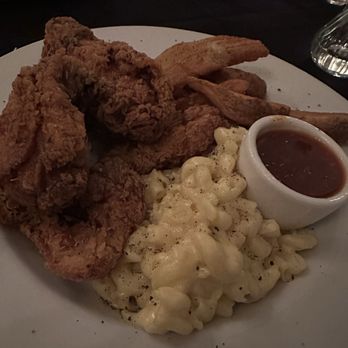 Vic's On the River - Fried chicken with Mac n cheese is ahhh-AMAZING - Seafood Near Me - Savannah, Georgia