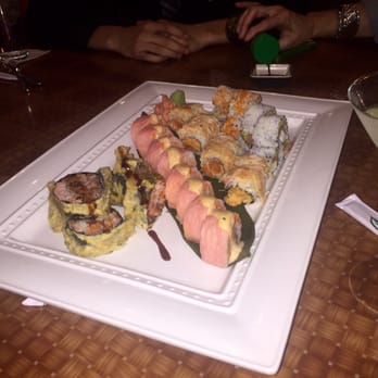 Kiyoshi - Maki deluxe party tray. Comes with 2 sides. - Chinese Near Me - Coraopolis, Pennsylvania Kiyoshi - Maki deluxe party tray. Comes with 2 sides. - Chinese Near Me - Coraopolis, Pennsylvania