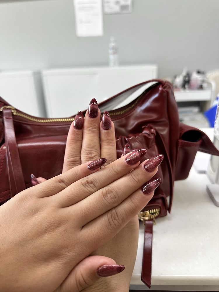 Paris Nails Logo
