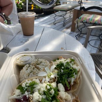 Saucy Mama's - Pork tacos, rice and chai tea - Food Trucks Near Me - Mountain View, Hawaii