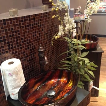 Bliss Nails - Sinks - Nail Salons Near Me - Medford, Massachusetts