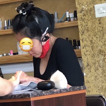 Plainfield Nails & Spa - Employee without a mask or using glass to shield - Nail Salons Near Me - Plainfield, Illinois Plainfield Nails & Spa - Employee without a mask or using glass to shield - Nail Salons Near Me - Plainfield, Illinois