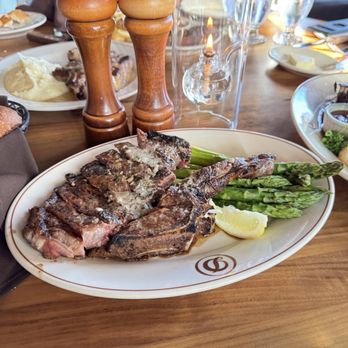 Daniel's Broiler - Bellevue - Steakhouses Near Me - Bellevue, Washington Daniel's Broiler - Bellevue - Steakhouses Near Me - Bellevue, Washington