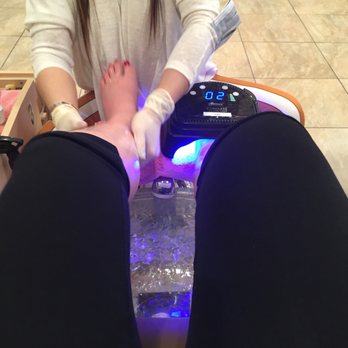 VIP Nailspa - Gel pedi for these preggo feet! Cici is that girl - Waxing Near Me - Pittsburgh, Pennsylvania VIP Nailspa - Gel pedi for these preggo feet! Cici is that girl - Waxing Near Me - Pittsburgh, Pennsylvania