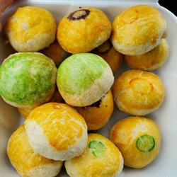 Ching's Famous Hopia