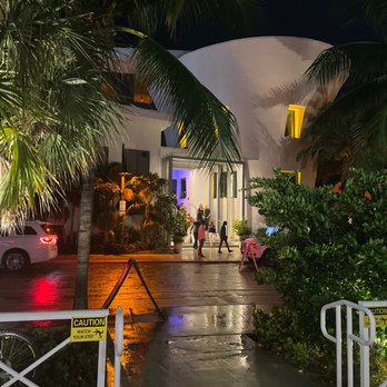 Oceanic - Front of the beautiful restaurant in the rain - Seafood Near Me - Pompano Beach, Florida