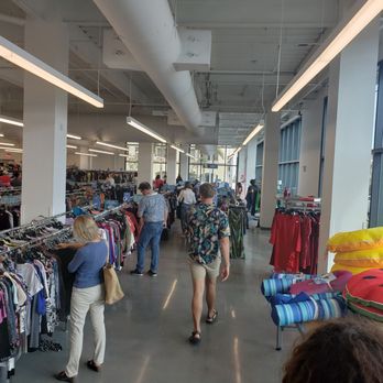 Goodwill Store and Donation Center - Big bright space, very conducive to shopping! - Thrift Stores Near Me - Honolulu, Hawaii Goodwill Store and Donation Center - Big bright space, very conducive to shopping! - Thrift Stores Near Me - Honolulu, Hawaii