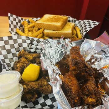 Coaches Box - Cajun Lemon Pepper Wings and Hot Original Fried Wings - Burgers Near Me - Duncanville, Texas