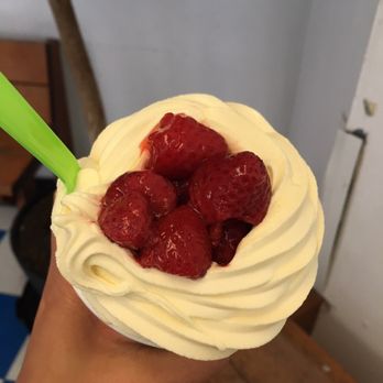 Yogurt Park - French vanilla with strawberries! - Ice Cream & Frozen Yogurt Near Me - Berkeley, California Yogurt Park - French vanilla with strawberries! - Ice Cream & Frozen Yogurt Near Me - Berkeley, California