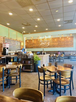 Sip Saam Thai by null