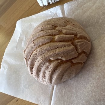 Taquería y Panadería Estrella Roja - Concha de Chocolate - Bakeries Near Me - Houston, Texas Taquería y Panadería Estrella Roja - Concha de Chocolate - Bakeries Near Me - Houston, Texas