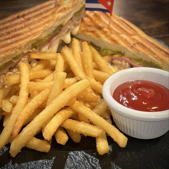 Q  Bola - Cubano - Cuban Near Me - Round Rock, Texas