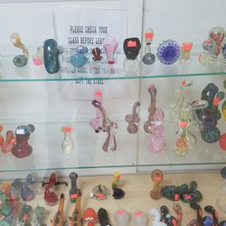 Still Smokin' Wailuku - Bubblers.