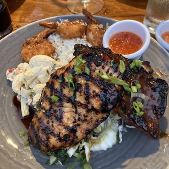 Duke's La Jolla - Chicken and rib plate - New American Near Me - La Jolla, California