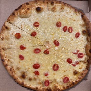 Dublin Crust & Brew - What's missing from this Margarita Pizza???  BASIL!! - Pizza Near Me - Pagosa Springs, Colorado