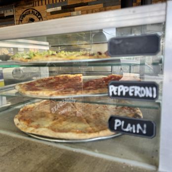 Avenue Pizza - Pizza Near Me - Bloomfield, New Jersey Avenue Pizza - Pizza Near Me - Bloomfield, New Jersey