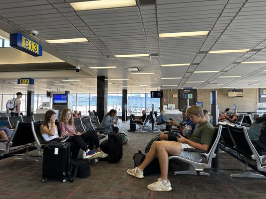 Eppley Airfield by null