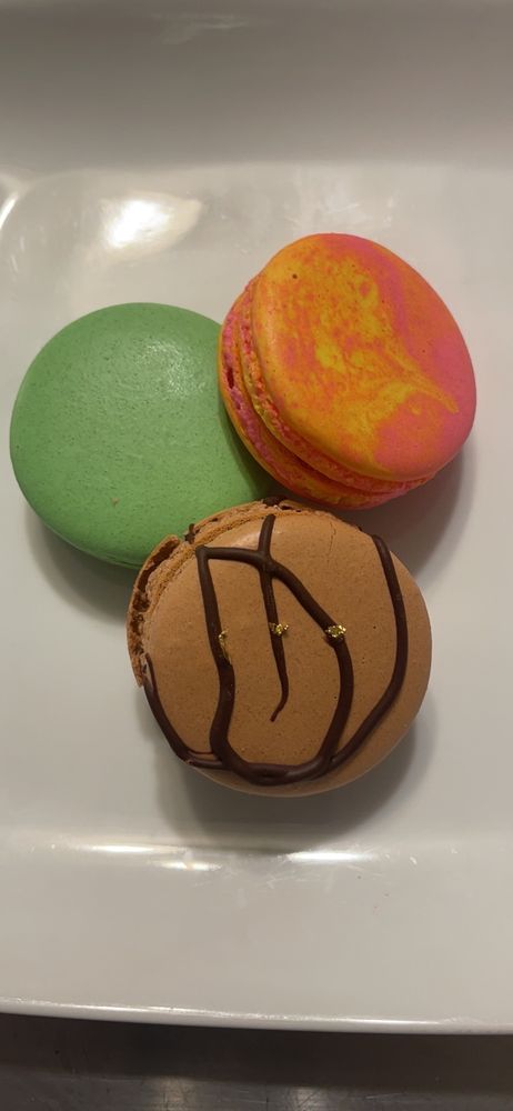 La Belle Patisserie ME Logo